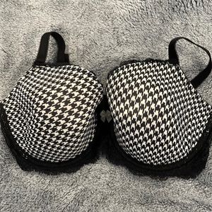 Victoria’s Secret bra